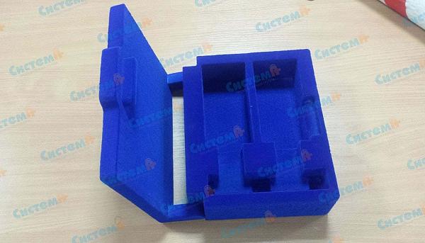 Ложемент с крышкой из флока синего цвета для презентации бутылок и косметической продукции Ложемент с крышкой из флока синего цвета для презентации бутылок и косметической продукции